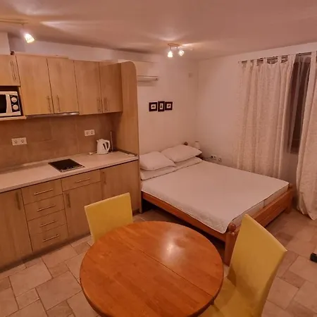 Rotondo Apartments Kastela Exterior photo
